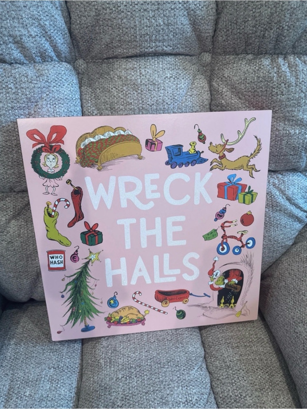 NWT! Pink 'Wreck The Halls' Grinch Wall Decor